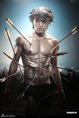 组图：群星赤裸上阵拍慈善写真 Selina伤前作品曝光