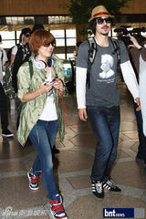 组图：FT等赴日本参加《MCountdown HelloJapan》