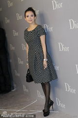 组图：张曼玉章子怡那英寒冬竞艳低调奢华