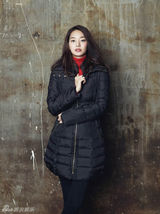 高清组图：申敏儿厚重冬装难掩黄金比例好身材