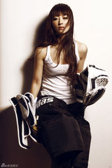 高清图：陈紫函运动写真曝光 展现女人性感与坚毅