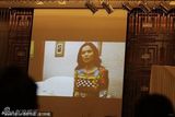 组图：韦唯三子代母贺友人新婚 比赛鼻子挂勺子