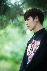 高清组图：独家对话韩国摇滚花美男鲁敏宇