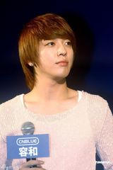 高清图：韩偶像团体CNBLUE赴台签售 歌迷疯狂欢迎