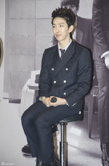 高清组图：2AM香港火热开唱 个人舞台技压全场