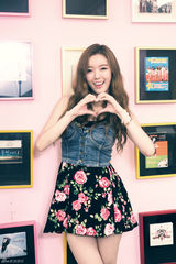 组图：韩团Dal shabet分享美腿秘诀 想当长寿团