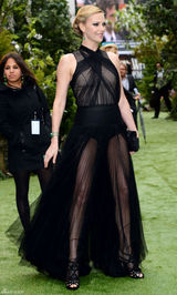 高清图：《白雪公主与猎人》伦敦首映 塞隆美艳