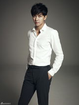 高清：李升基见面会宣传照 白衬衫展迷人气质