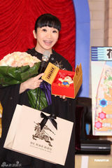 组图：陶晶莹录制现场庆生 坦言不打算再生老三