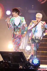 组图：SHINee台北热力开唱 劲歌热舞high不停