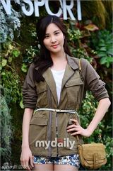 组图：张东健朴信惠等韩国艺人出席服装发布会