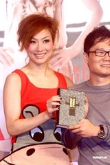 幻灯图集：郑秀文时隔六年重返台湾宣传福音专辑