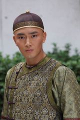 组图：《后宫甄嬛传》曝定妆照 孙俪蔡少芬斗艳