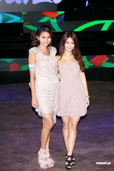 组图：周秀娜等众星性感出席活动 否认出席富豪饭局