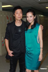 组图：马浚伟郭羡妮录制电视节目《大厨出马》