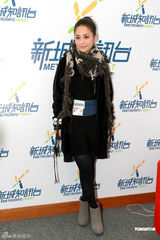 高清图：阿娇(钟欣桐)时尚现身出席活动 力挺好姐妹阿Sa(蔡卓妍)