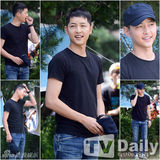 组图：韩星宋仲基入伍短发帅气 将服现役21个月