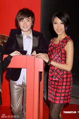 高清组图：英皇群星拍贺年MV 阿娇(钟欣桐)娇艳动人