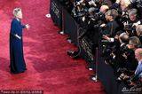 组图：85岁埃玛妞-丽娃简约礼服角逐影后