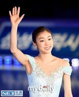 组图：韩国冰上公主金妍儿退役办纪念表演
